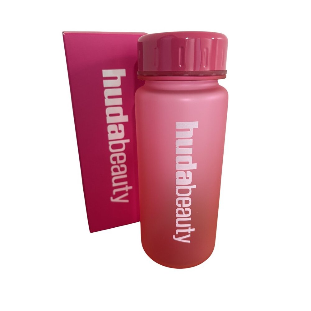 Huda Beauty 550ml Water Bottle in Power Pink